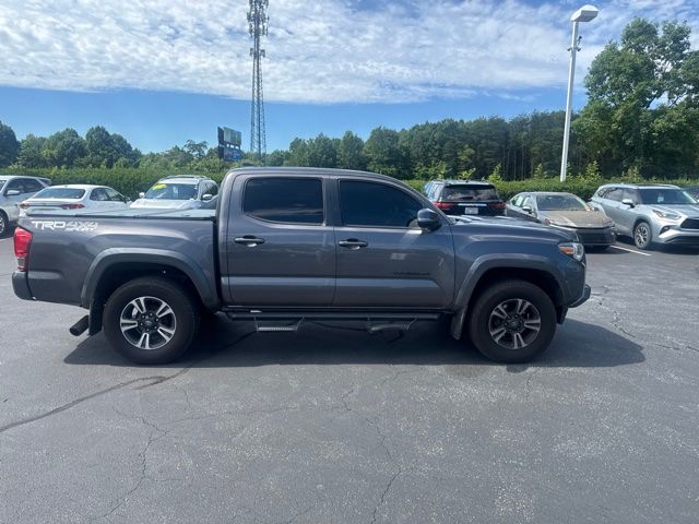 2017 Toyota Tacoma TRD Sport - Photo 10