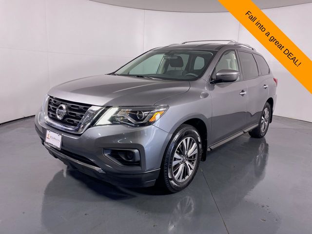 2017 Nissan Pathfinder S 24