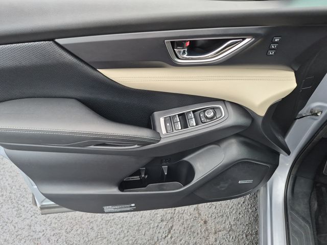 Used 2022 Silver Subaru Limited image 12