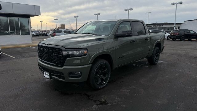 View vehicle photo 3