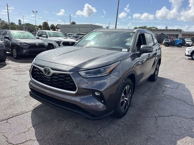 2021 Toyota Highlander - $29,888