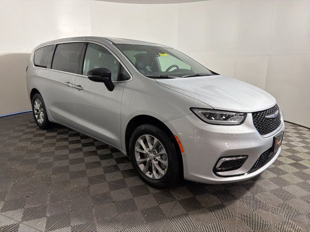 Silver Mist Clearcoat 2026 Chrysler Pacifica Minivan All-Wheel Drive 9-Speed Automatic
