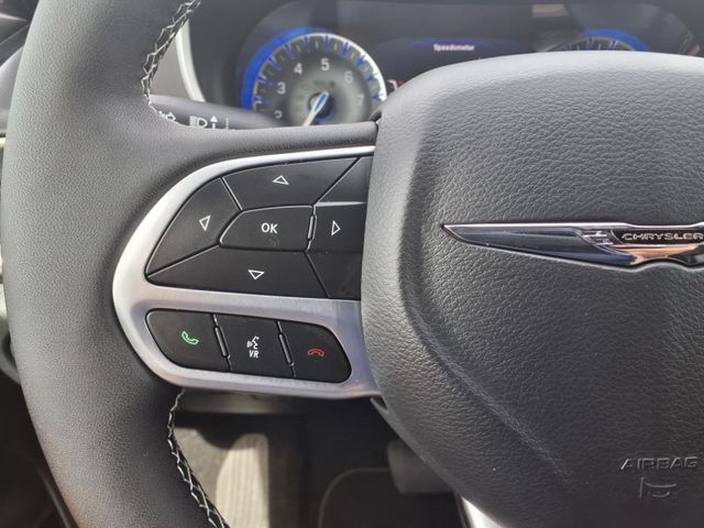 2025 Chrysler Voyager LX - Photo 19