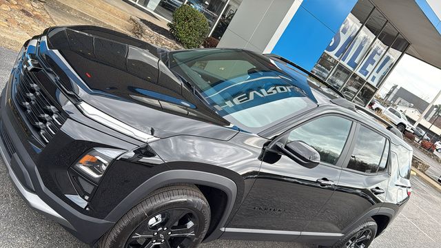 new 2026 Chevrolet Equinox car, priced at $36,215