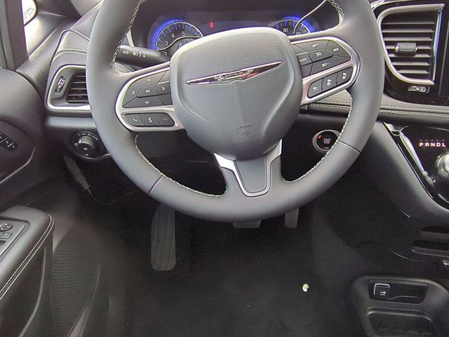 new 2026 Chrysler Pacifica car, priced at $42,993