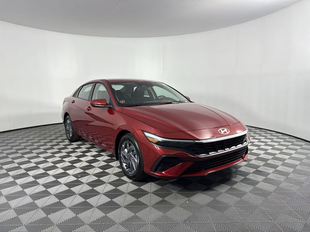 New 2025 Hyundai Elantra Hybrid For Sale in Indianapolis, IN