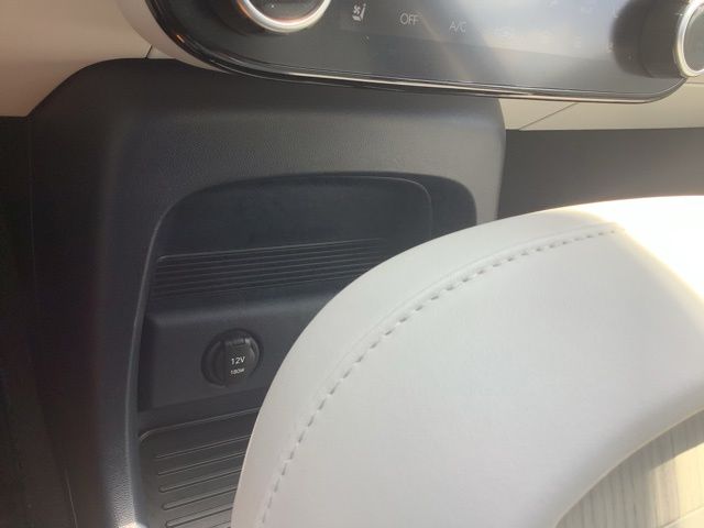 Used 2026 Abyss Black Hyundai Calligraphy image 39