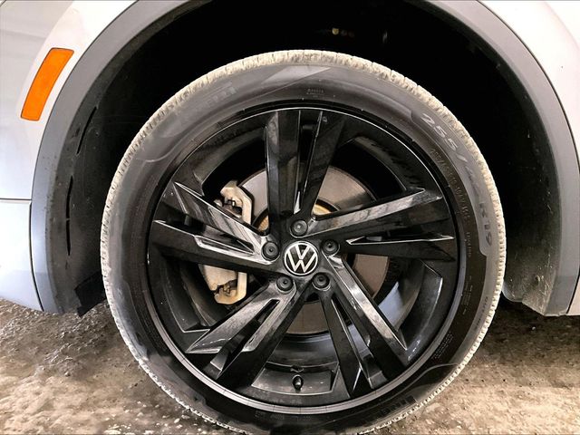 2023 Volkswagen Tiguan 2.0T SE R-Line Black Silver at Spitzer Acura