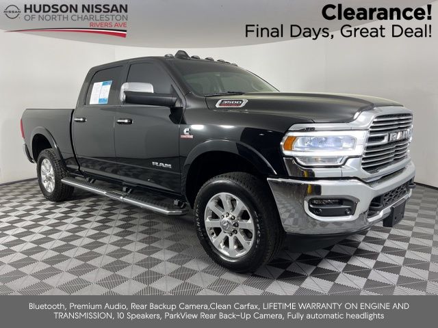 Diamond Black Crystal Pearlcoat 2022 RAM 3500 Laramie Crew Cab 4WD Pickup Truck Four-Wheel Drive 6-Speed Automatic