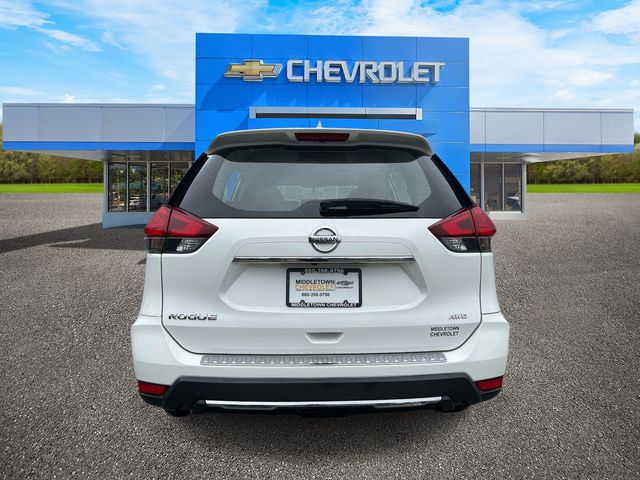 2017 Nissan Rogue - Image 5