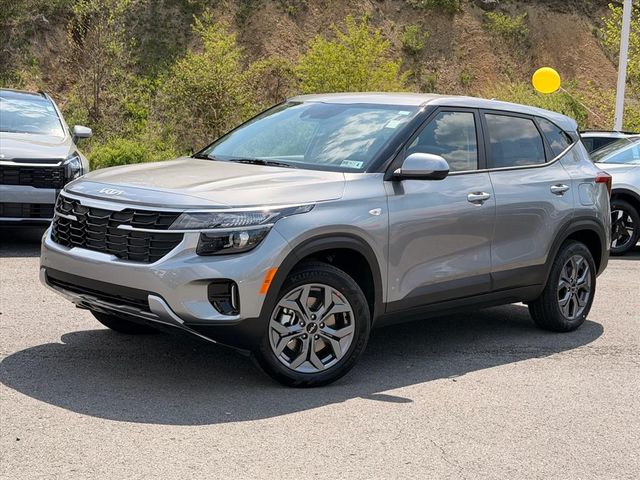 Steel Gray 2026 Kia Seltos LX AWD SUV / Crossover All-Wheel Drive Continuously Variable Transmission