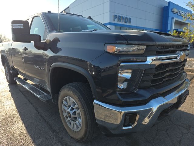 2024 Chevrolet Silverado 2500HD LT Crew Cab 4WD