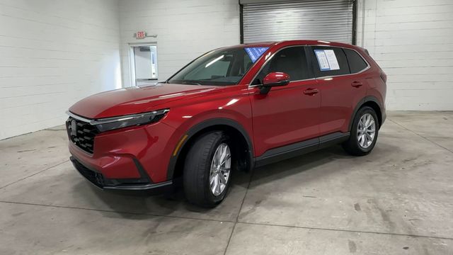 View vehicle photo 7