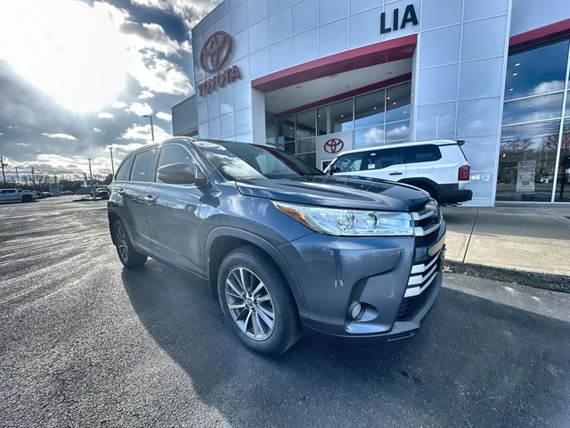 2019 Toyota Highlander XLE 2