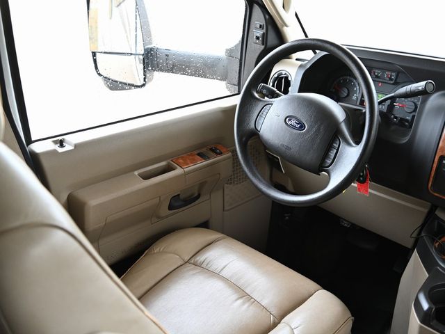 2016 Ford E-450 Cutaway 