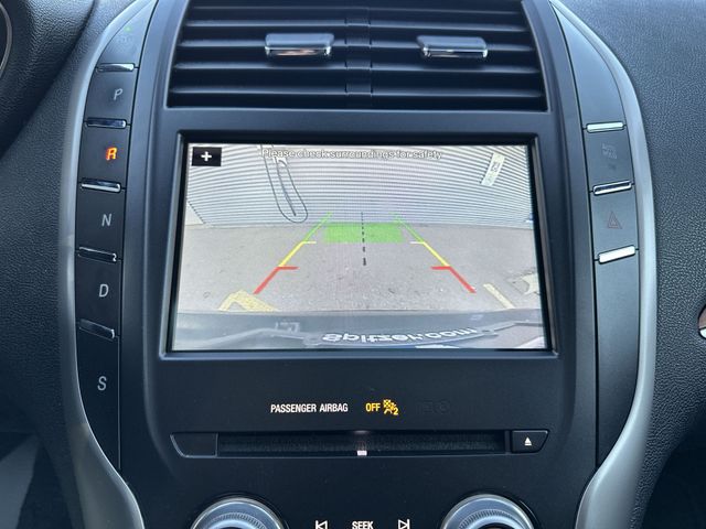 Used 2017 Black Lincoln Reserve image 26