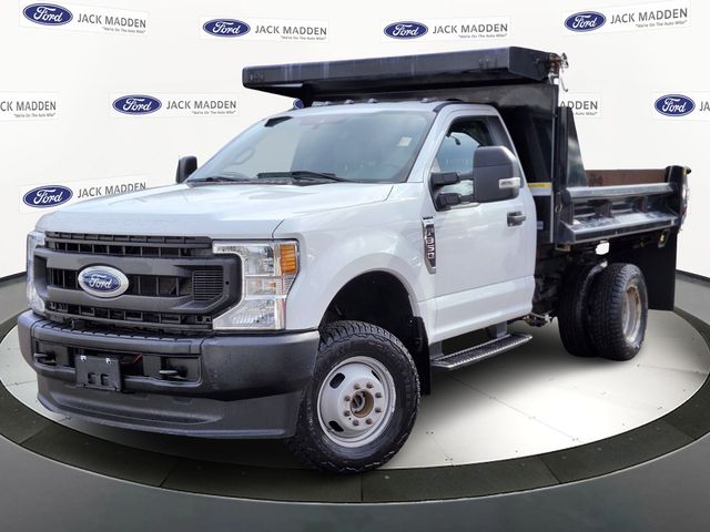 2022 Ford F-350 Super Duty Chassis XL Regular Cab DRW 4WD