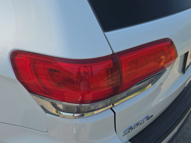 Used 2019 Bright White Clearcoat Jeep Laredo E image 34