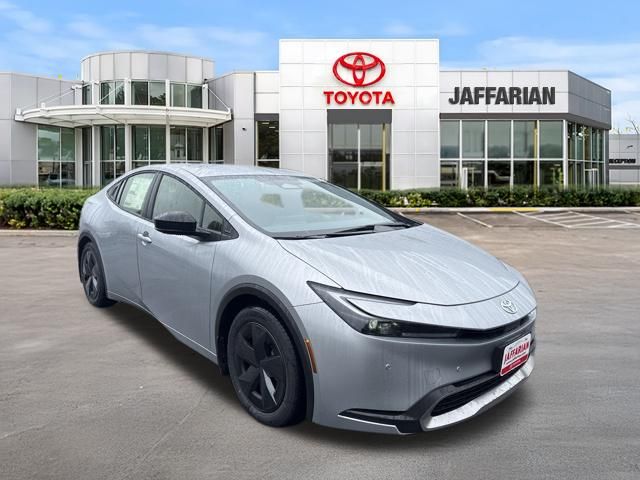 2026 Toyota Prius SE's photo