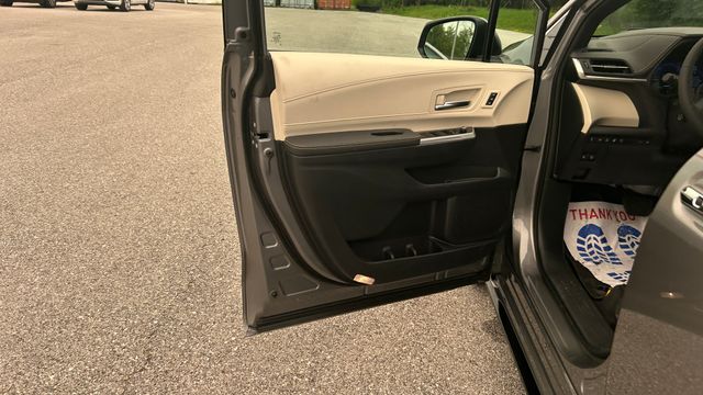 New 2026 Toyota Sienna Van