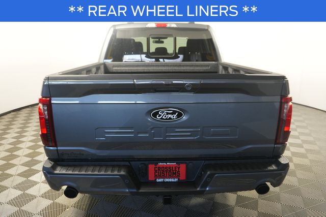 View vehicle photo 4