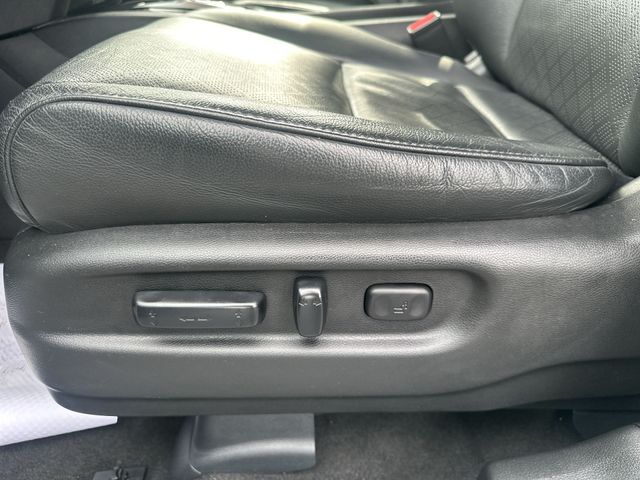 Used 2019  Honda Touring image 16