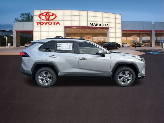 2024 Toyota RAV4 XLE 27