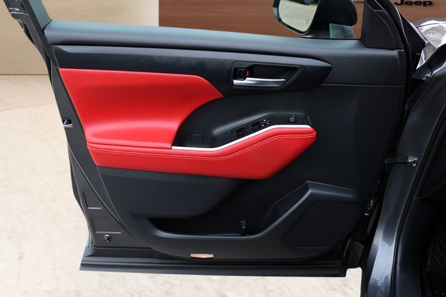 Used Car 2022 Toyota Highlander  Xse For Sale Under $35,000 In Austin, Texas