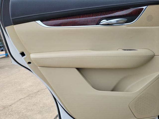 2018 Cadillac XT5 Luxury White at Autostrade