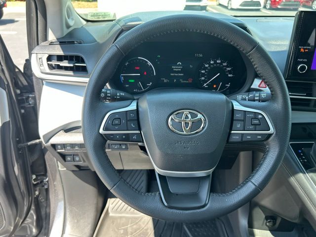 Used 2025 Toyota Sienna Van