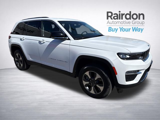 Bright White Clearcoat 2022 Jeep Grand Cherokee 4xe 4WD SUV / Crossover Four-Wheel Drive 8-Speed Automatic