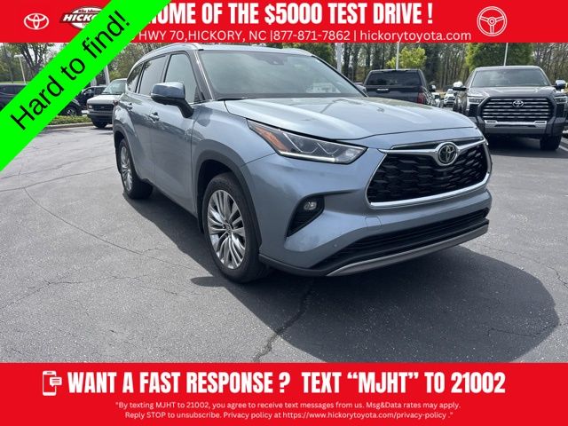 Moon Dust 2024 Toyota Highlander Platinum AWD SUV / Crossover All-Wheel Drive 8-Speed Automatic