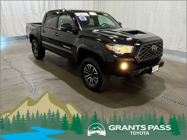 Midnight Black Metallic 2022 Toyota Tacoma Pickup Truck Four-Wheel Drive 6-Speed Automatic
