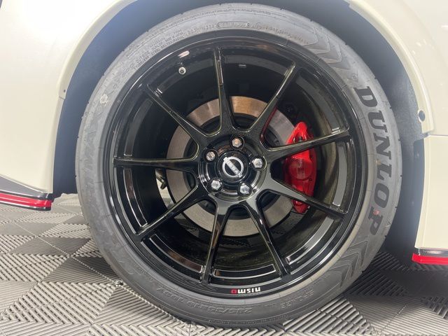2025 Pearl White Tricoat/Super Black Nissan Z NISMO RWD Coupe