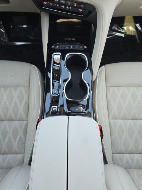 2023 Buick Envision Avenir:C02541