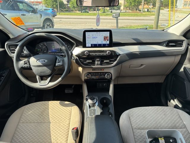 2021 Ford Escape Hybrid SE photo