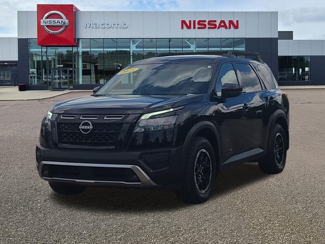 Used 2025 Nissan Pathfinder SUV