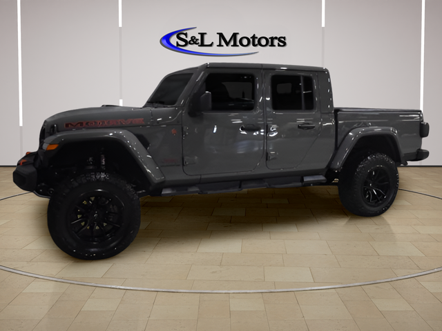 View vehicle photo 4