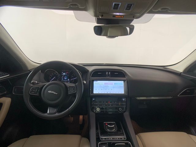 2020 Jaguar F-PACE 25t Premium 28