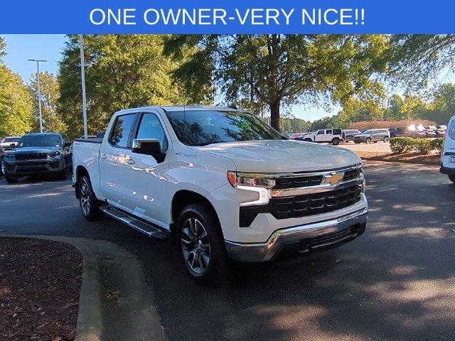 Used 2023 White Chevrolet LT image 7
