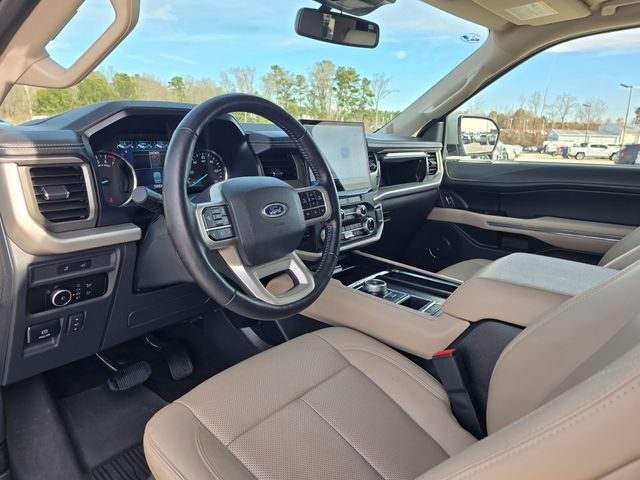 2023 Ford Expedition XLT:167703A