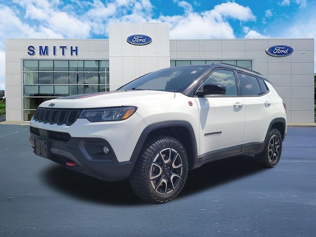 Bright White Clearcoat 2025 Jeep Compass SUV / Crossover Four-Wheel Drive 8-Speed Automatic