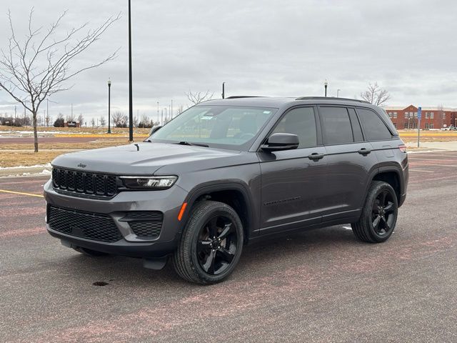 2022 Jeep Grand Cherokee Laredo