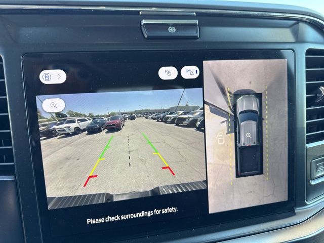 View vehicle photo 4