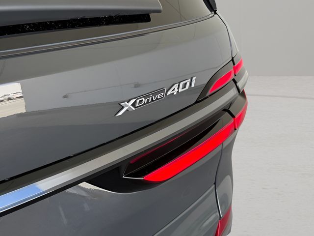2026 BMW X7 40i - Photo 15
