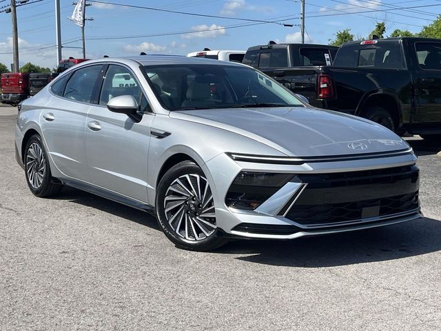 2025 Hyundai Sonata SEL's photo