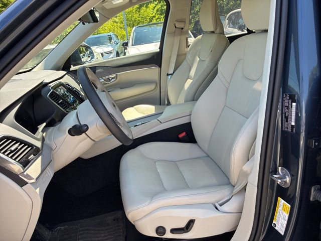 Certified Used 2025 Blue Volvo T8 Plus image 10