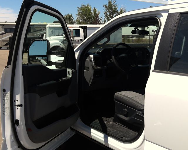 New 2026 Oxford White Ford XL image 11