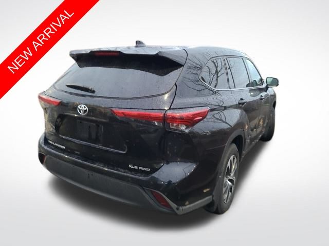 2022 Toyota Highlander XLE 4