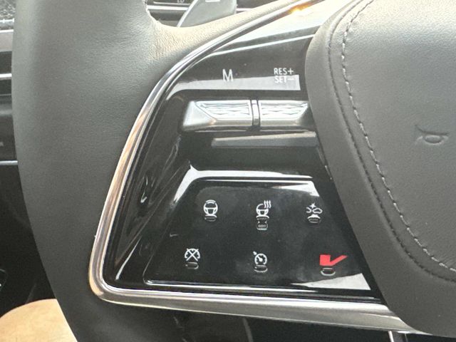 Certified Used 2026 Green Cadillac V-Series image 33